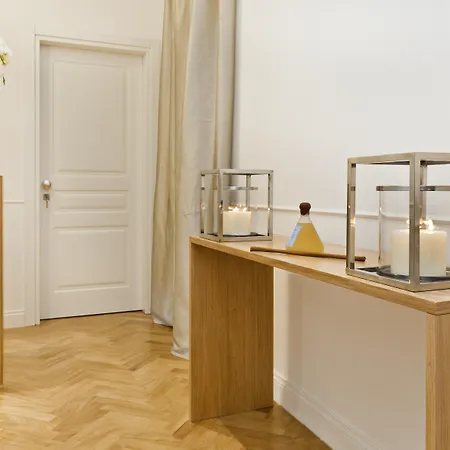 Vanity Navona Hotel