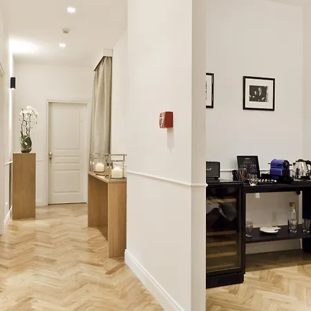 Vanity Navona Hotel
