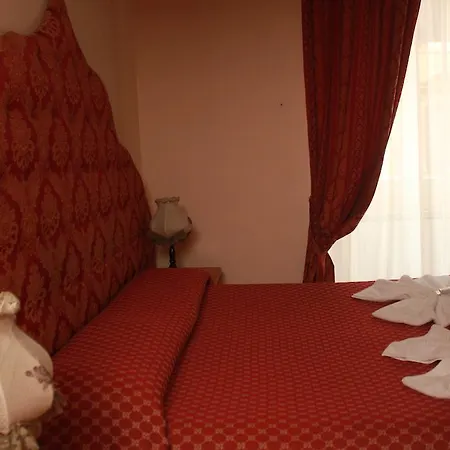Il Papavero Hotel *