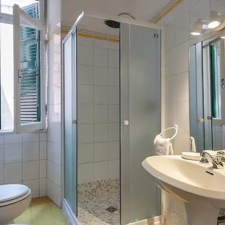 Romefinestay Mirabello Apartment Rome