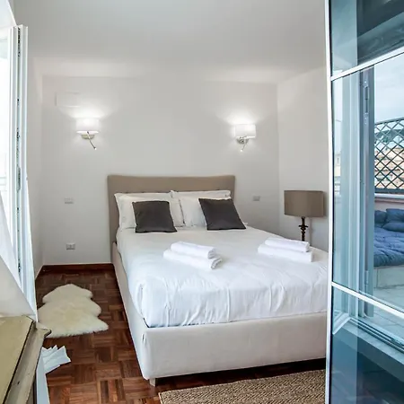 Luxury Floor In Trastevere Apartment *