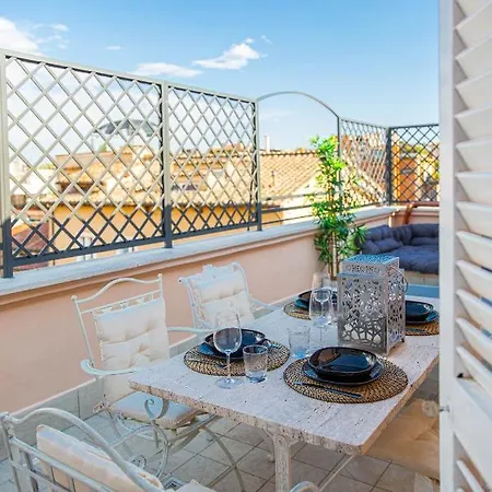 Luxury Floor In Trastevere Apartment Rome