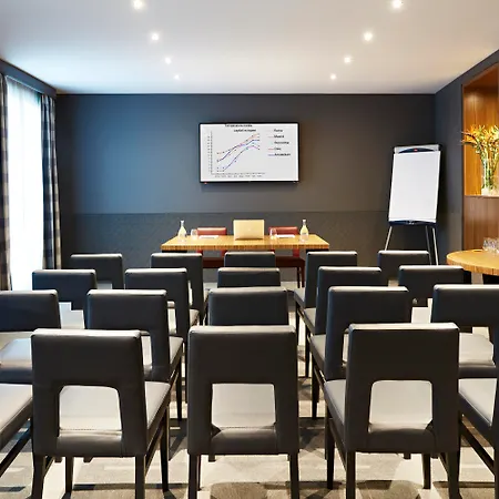 Ξενοδοχείο The Building 4*