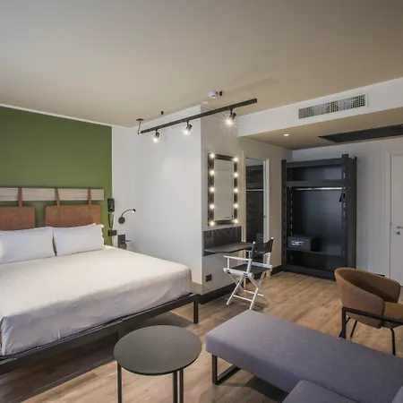 Mercure Cinecitta מלון