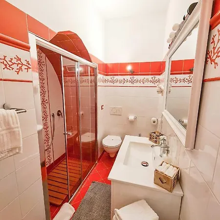Via Vittoria Quattro Apartment Rome