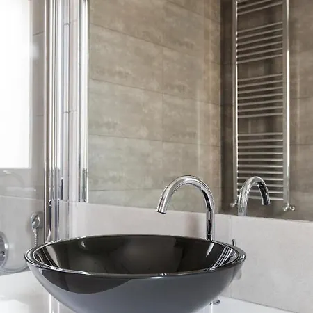 Exclusive Rooftop-designd Apartment