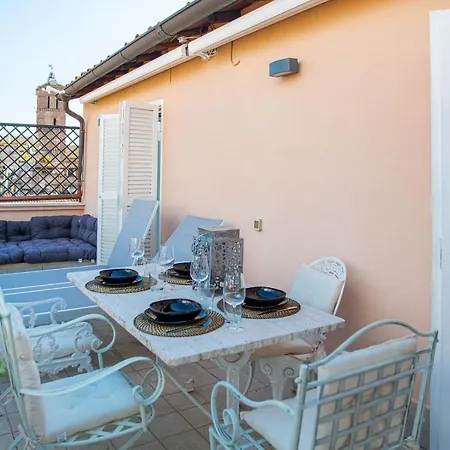 Luxury Floor In Trastevere Apartment