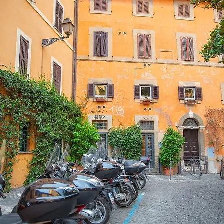 Luxury Floor In Trastevere Rome