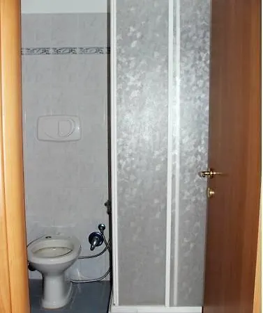 Le Charme House 2 Bed & Breakfast 2*