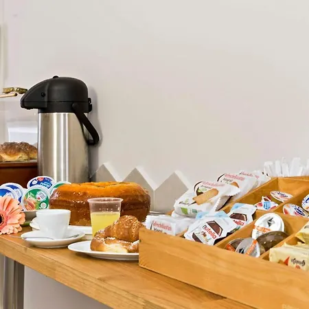 Alojamento de Acomodação e Pequeno-almoço Talenti Breme 2*
