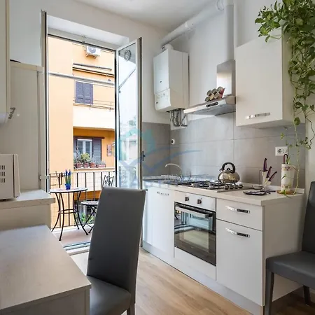 Refined Cozy Nest In Vatican * Rome