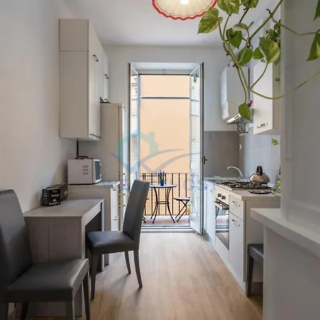Refined Cozy Nest In Vatican Apartment Rome