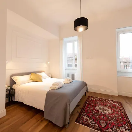 Apartment The Rent - Colorful One-bedroom In San Giovanni District Rome
