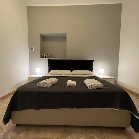 Sleepy Max Guest house *
