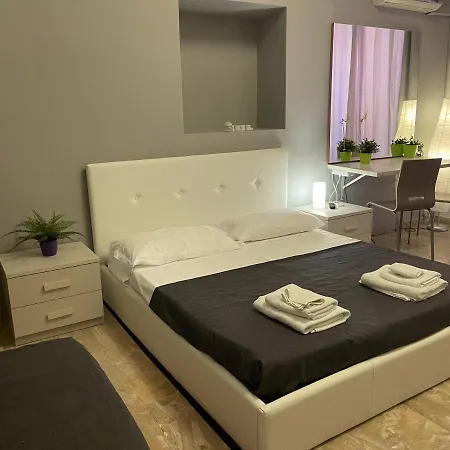 Sleepy Max Guest house *
