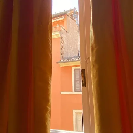Apartment Domus Incantevole Vicino Colosseo Foro Rome