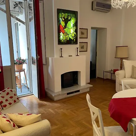 Elegant Apt-typical Palazzina Pz Alessandria Appartamento Roma