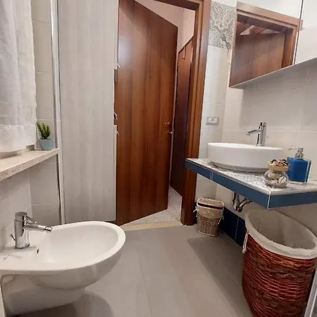 C R A Zy For Rhome Apartamento