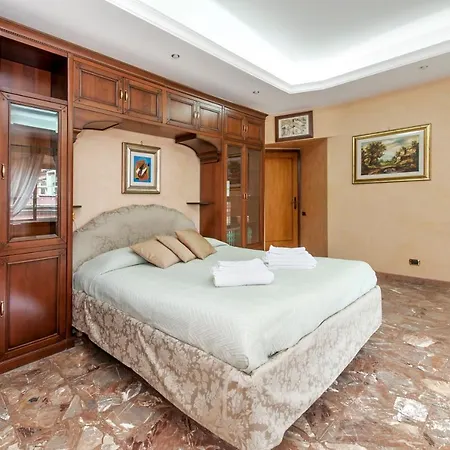 Charming With 3 Bedrooms * Rome