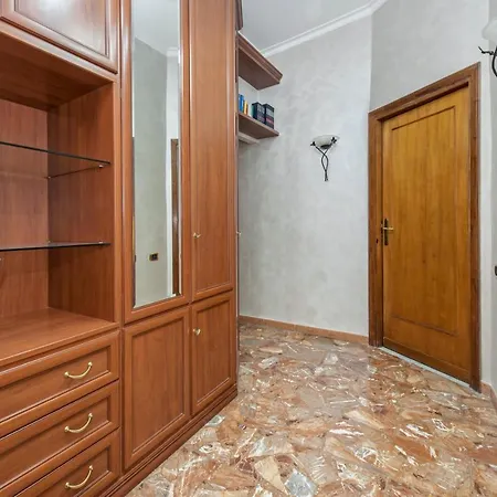 Charming With 3 Bedrooms Apartment