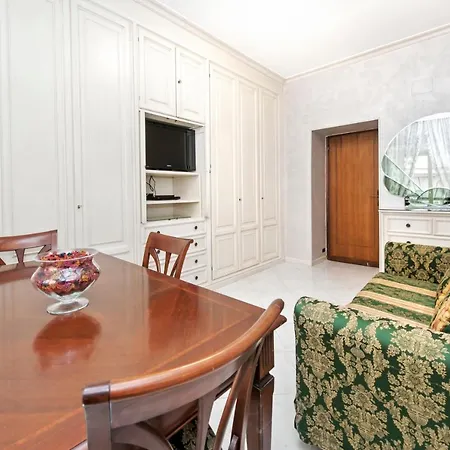 Charming With 3 Bedrooms * Rome