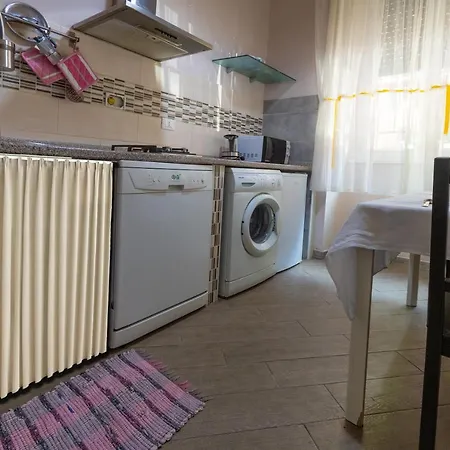 Apartment Vercelli Near San Giovanni Rome