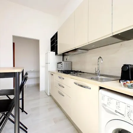 Apartment Ettore Rolli In Trastevere By Halldis *
