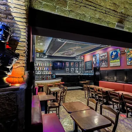 Alessandro Palace & Bar Hostel Rome
