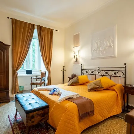 Capital 4*
