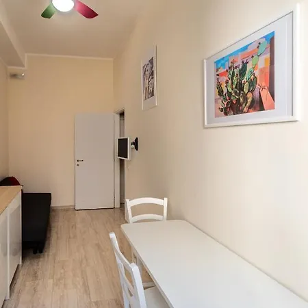 City Center Two-roomed Flat - Termini/aquarium Apartment *