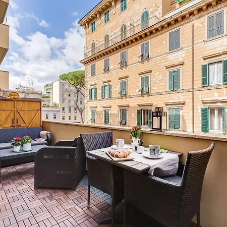 Lovely In The Center Of Rome, Fabrizia. Rome