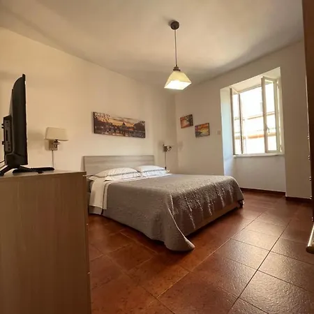 Arenula Apartment *