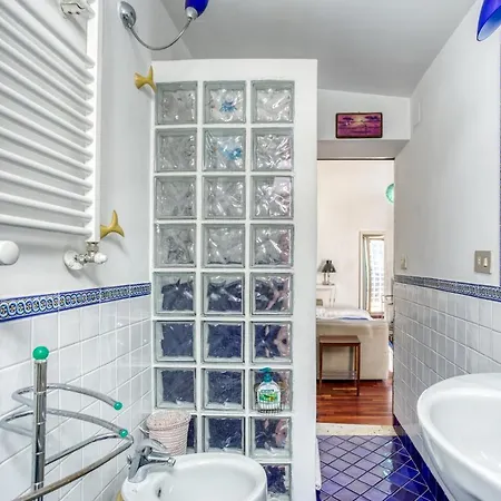 Apartment Maggiore 145 With Private Garden - Rione Monti Rome