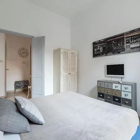 House & The - In Apartamento