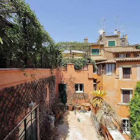 Apartment La Dimora Pantheon Rome