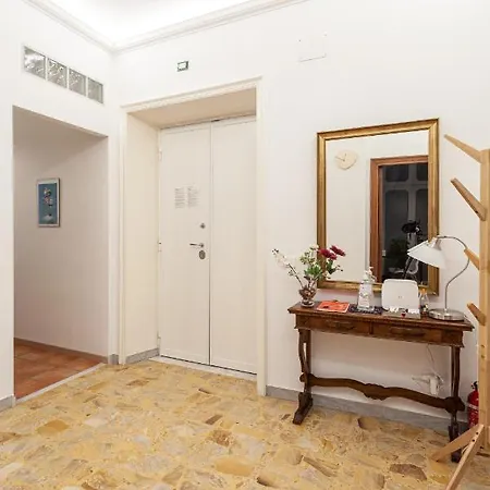 Apartment Il Melograno House Rome
