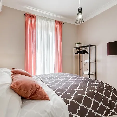 Bdc - Prestige 3bdr 3bath In Monti District * Rome