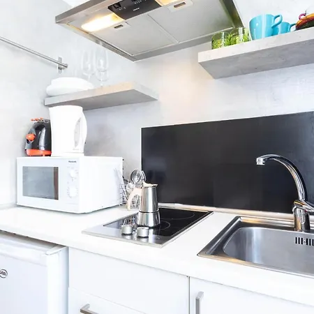 Silver Trevi Fountain - Collection Apartment