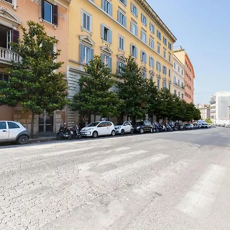 Lovely And Modern Flat Near The Colosseum * Roma