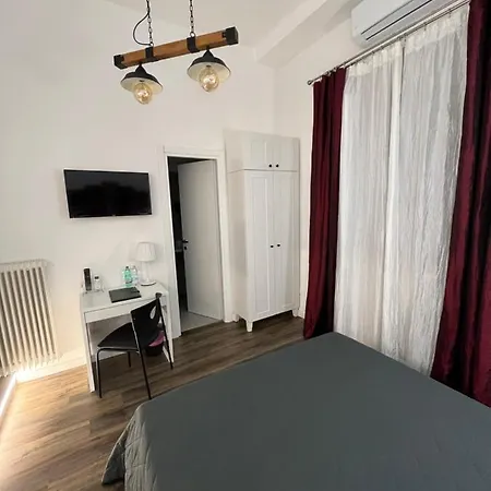 Frühstückspension Domus Flavia 3*