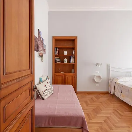 Apartment Il Melograno House Rome