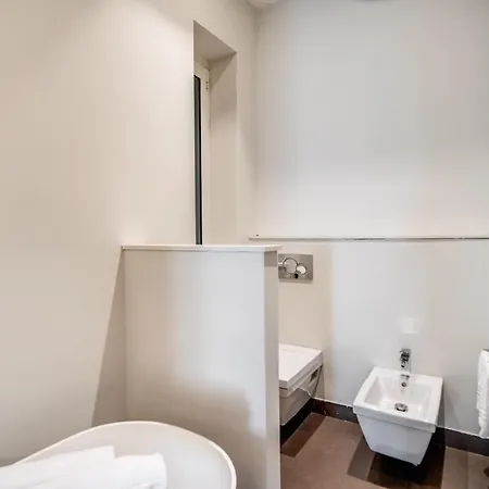 Pgrhome Riverside * Rom
