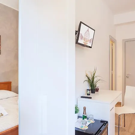 Bed & Breakfast Check-inn Roma