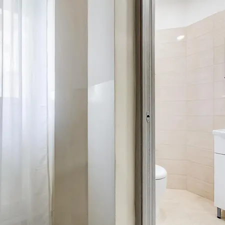 Apartment Bdc - Prestige 3bdr 3bath In Monti District Rome