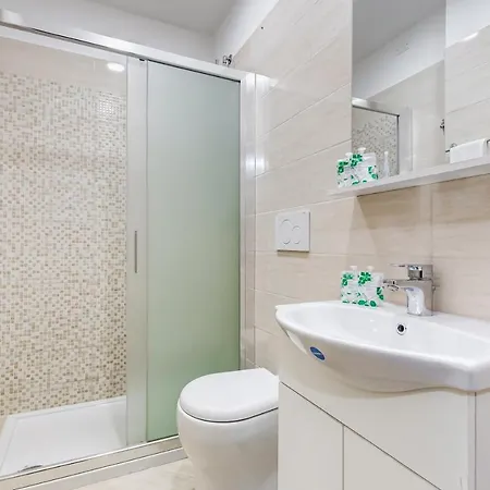 Bdc - Prestige 3bdr 3bath In Monti District Apartment *