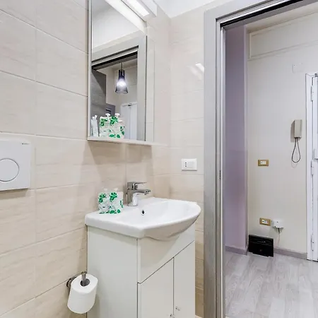 Bdc - Prestige 3bdr 3bath In Monti District * Rome