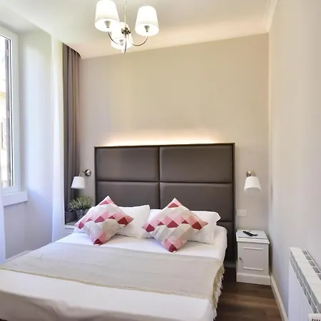 Sacconi Palace Bed & Breakfast Rome