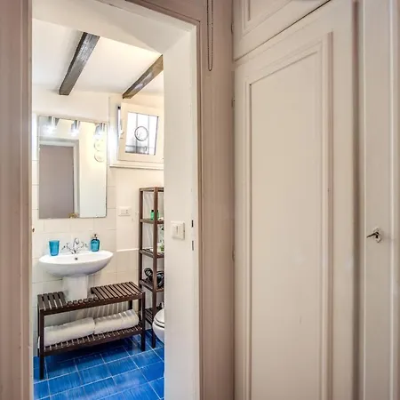 Lovely Flat In The Heart Of Trastevere