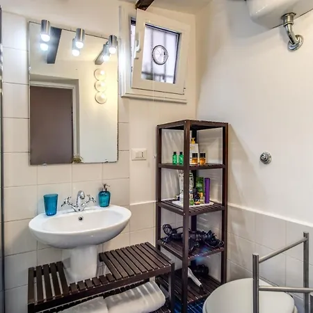 Apartment Lovely Flat In The Heart Of Trastevere