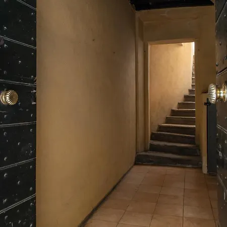 Lovely Flat In The Heart Of Trastevere